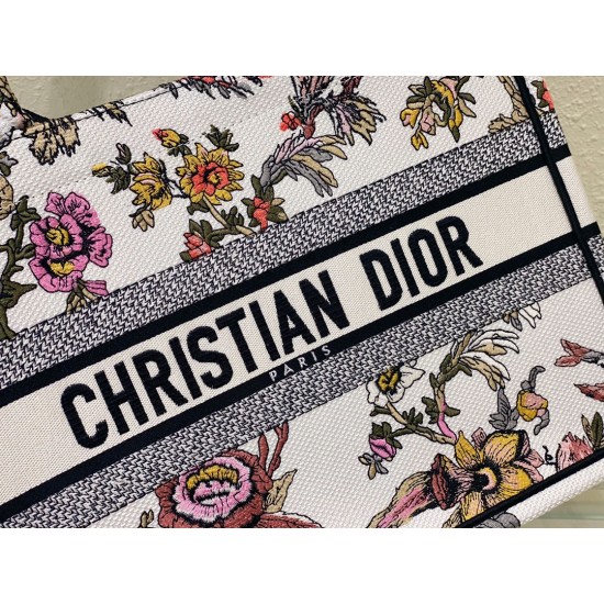 Tote book
