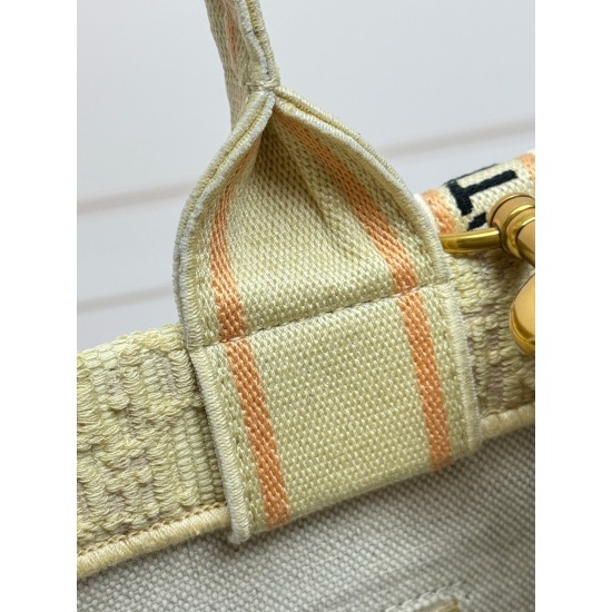 Tote book