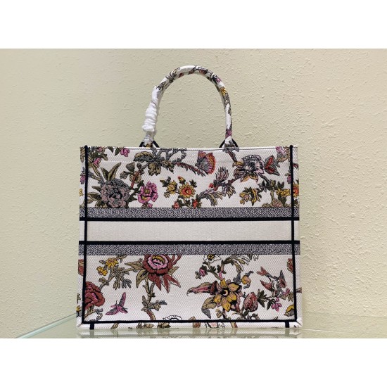 Tote book