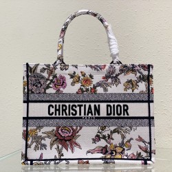 Tote book