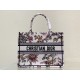 Tote book