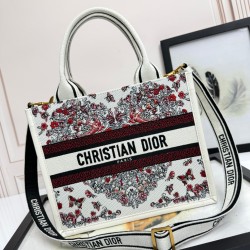Tote book