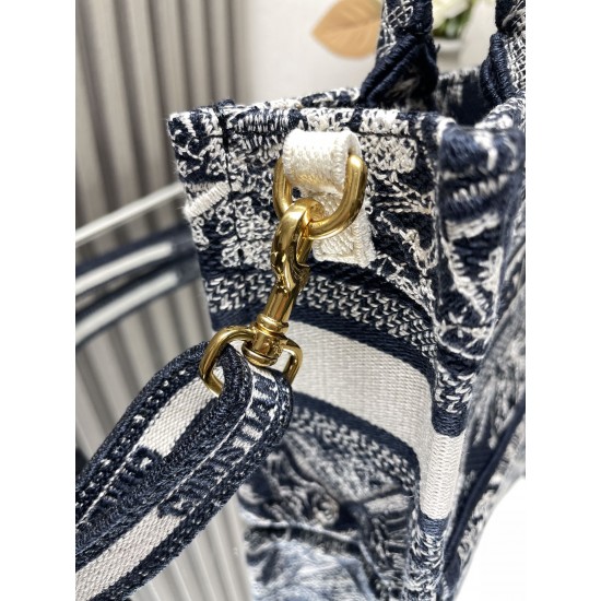 Tote book Tote book
