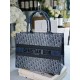 Tote book