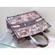 Tote book