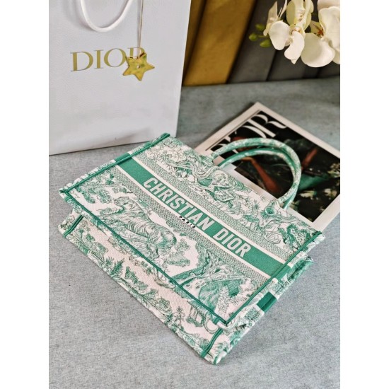 Tote book