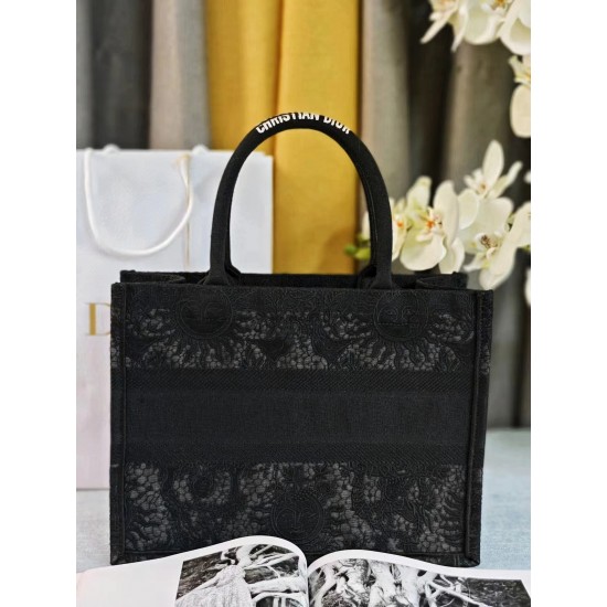 Tote book