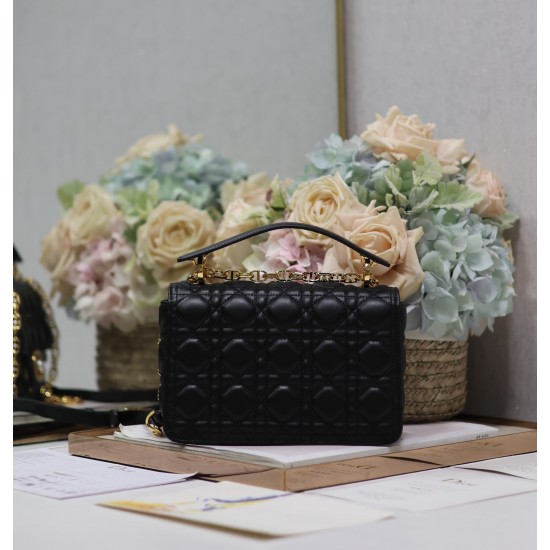 Wallets Wallets