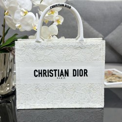 Tote book