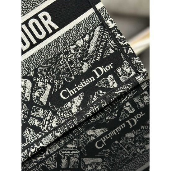 Tote book