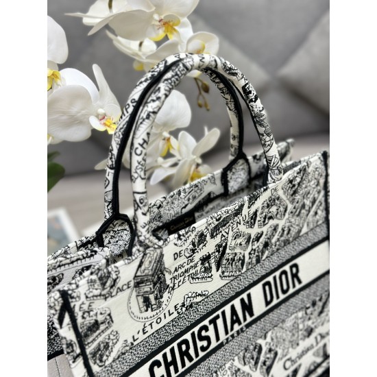Tote book