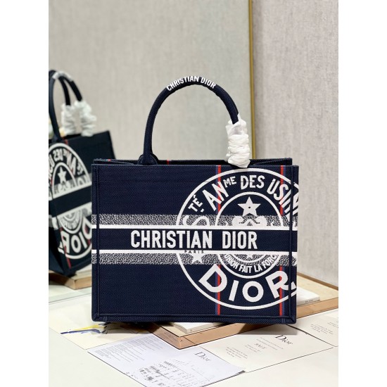 Tote book