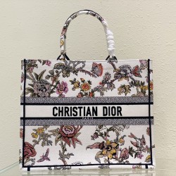 Tote book