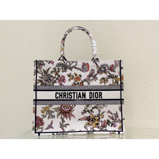 Tote book