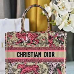Tote book