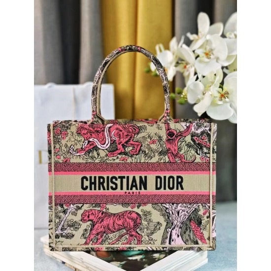 Tote book