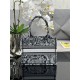 Tote book