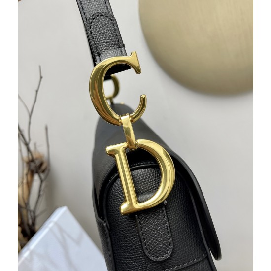 Saddle
