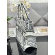 Tote book
