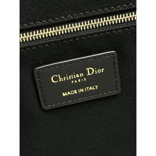 Tote book