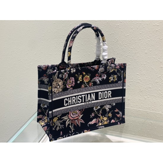Tote book