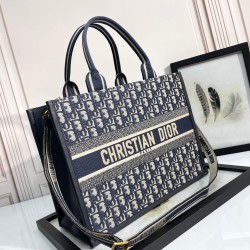 Tote book