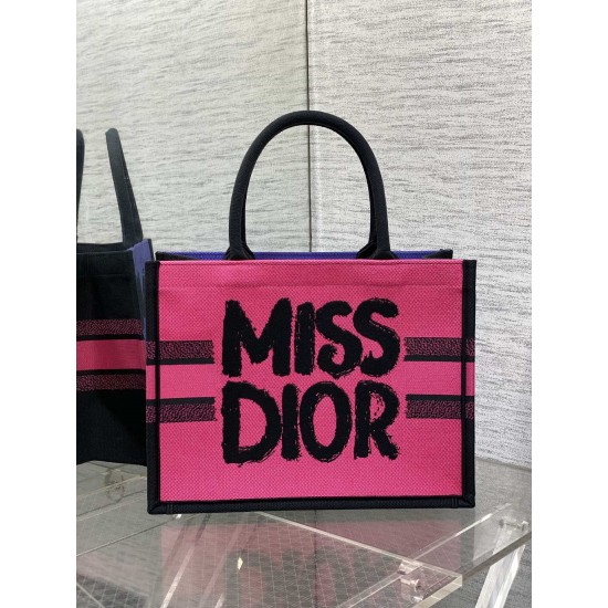 Tote book
