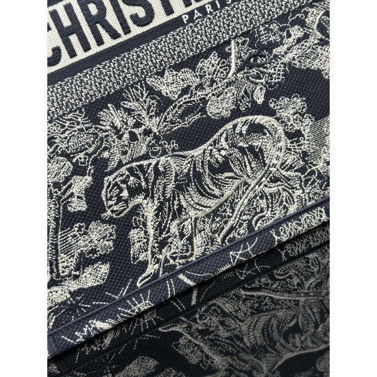Tote book