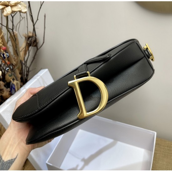 Saddle