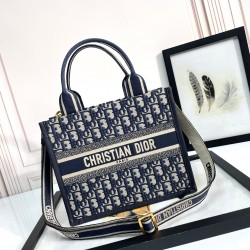 Tote book