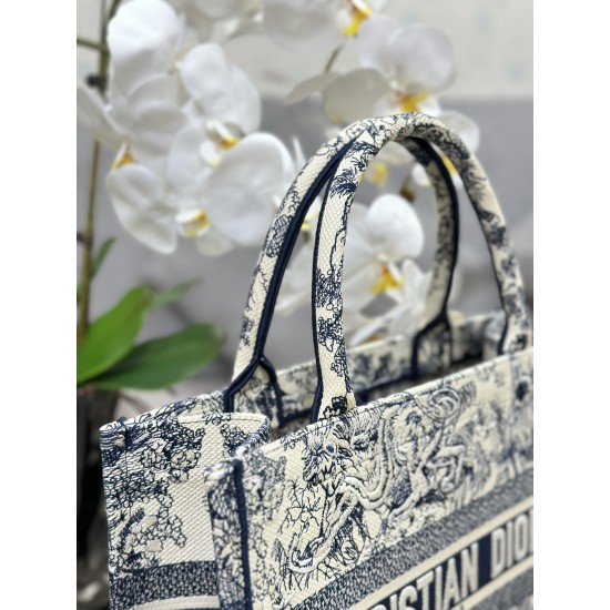 Tote book