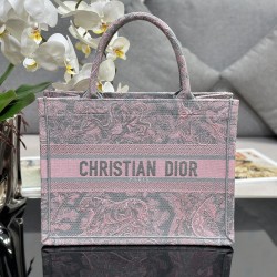 Tote book