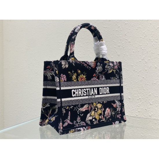 Tote book