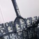 Tote book