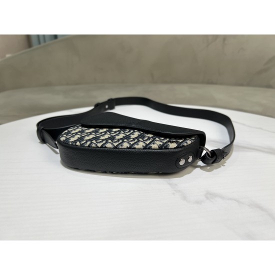 Saddle