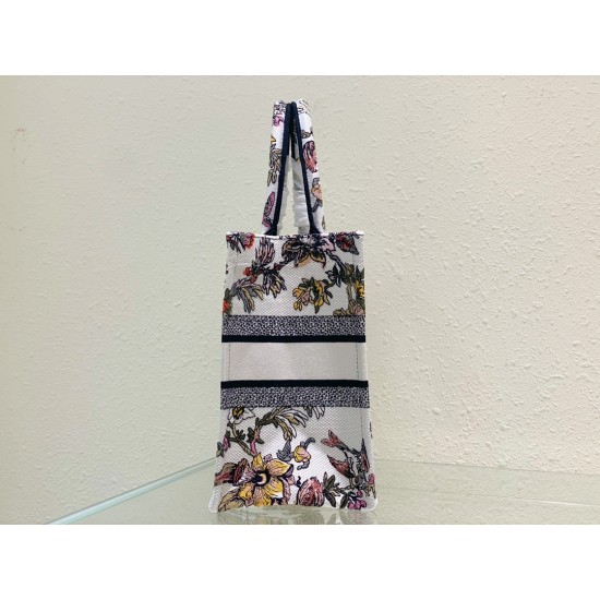 Tote book