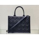 Tote book