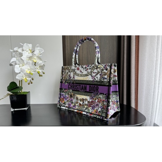 Tote book