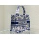 Tote book
