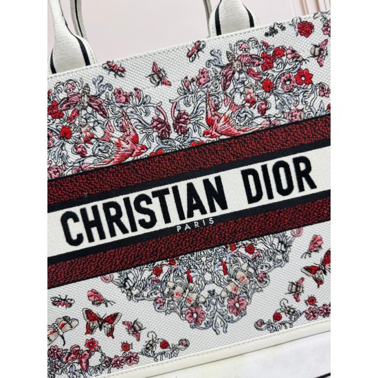 Tote book