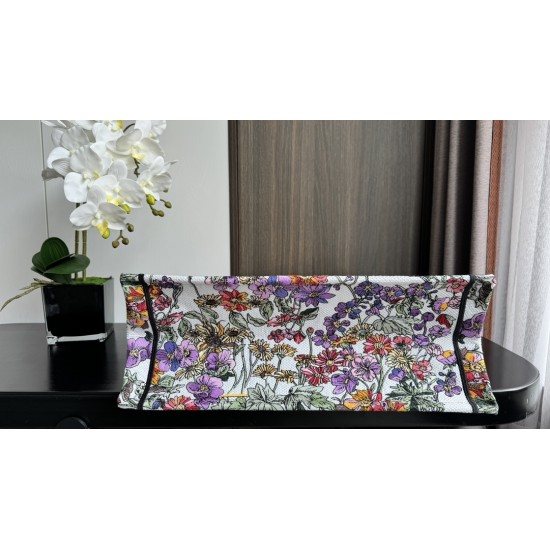 Tote book Tote book