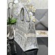 Tote book
