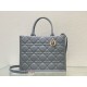 Tote book