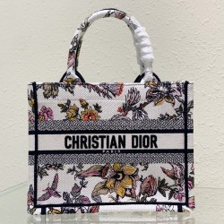 Tote book