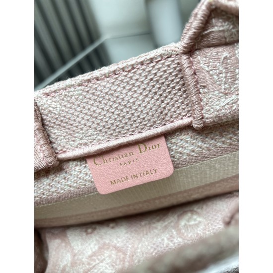Tote book Tote book