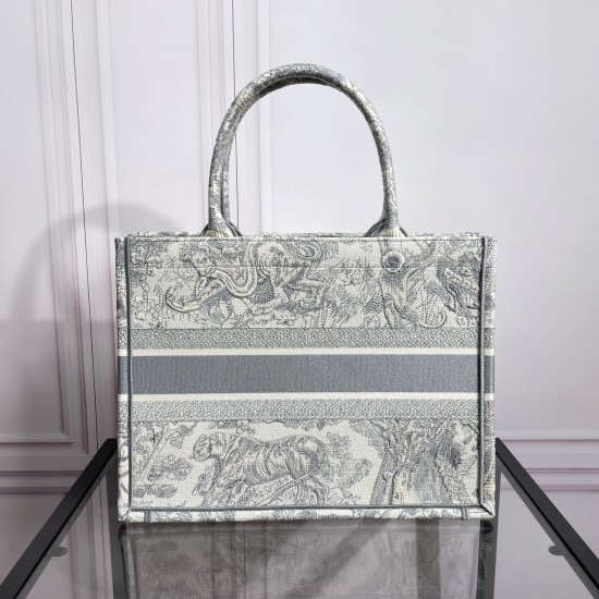 Tote book