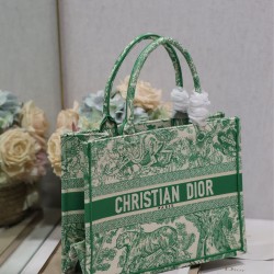 Tote book