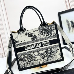 Tote book
