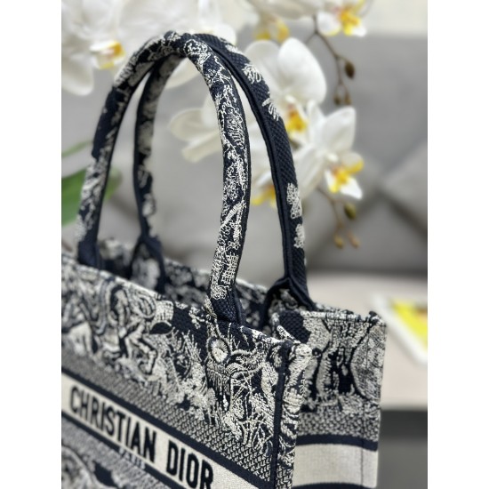 Tote book