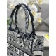 Tote book